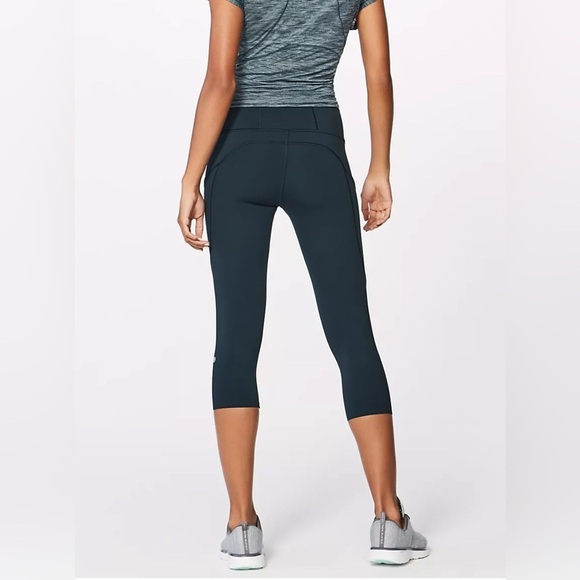 Lululemon Fast and Free High-Rise Crop 19” *7 Pocket Capris Sz 6 - Picture 3 of 11